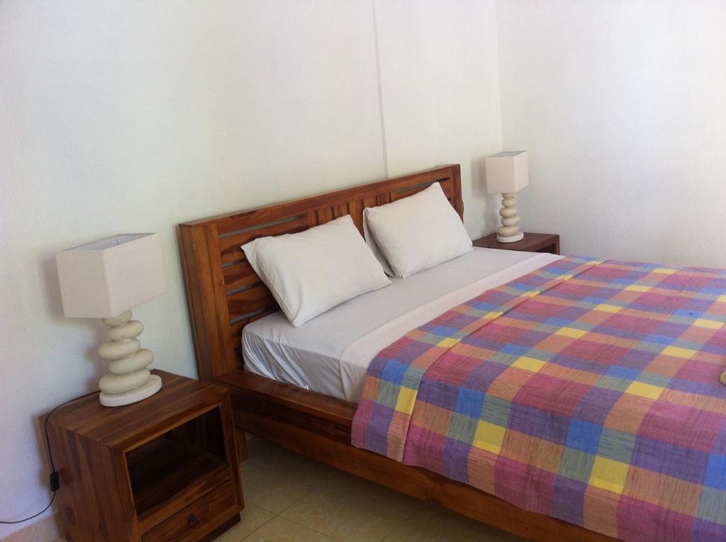 Amed Sari Beach Guesthouse Eksteriør bilde