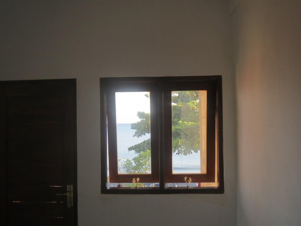 Amed Sari Beach Guesthouse Rom bilde