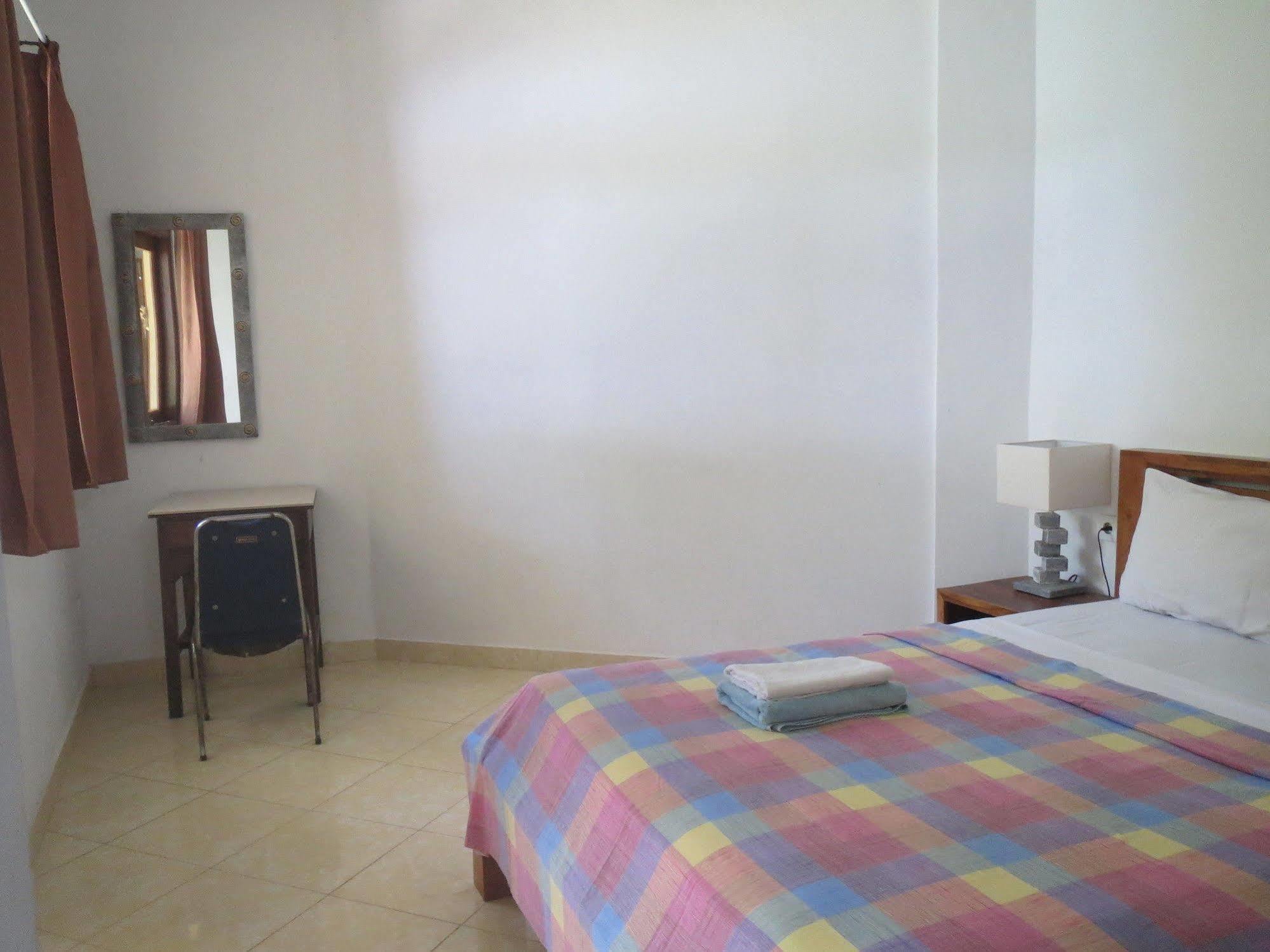Amed Sari Beach Guesthouse Eksteriør bilde