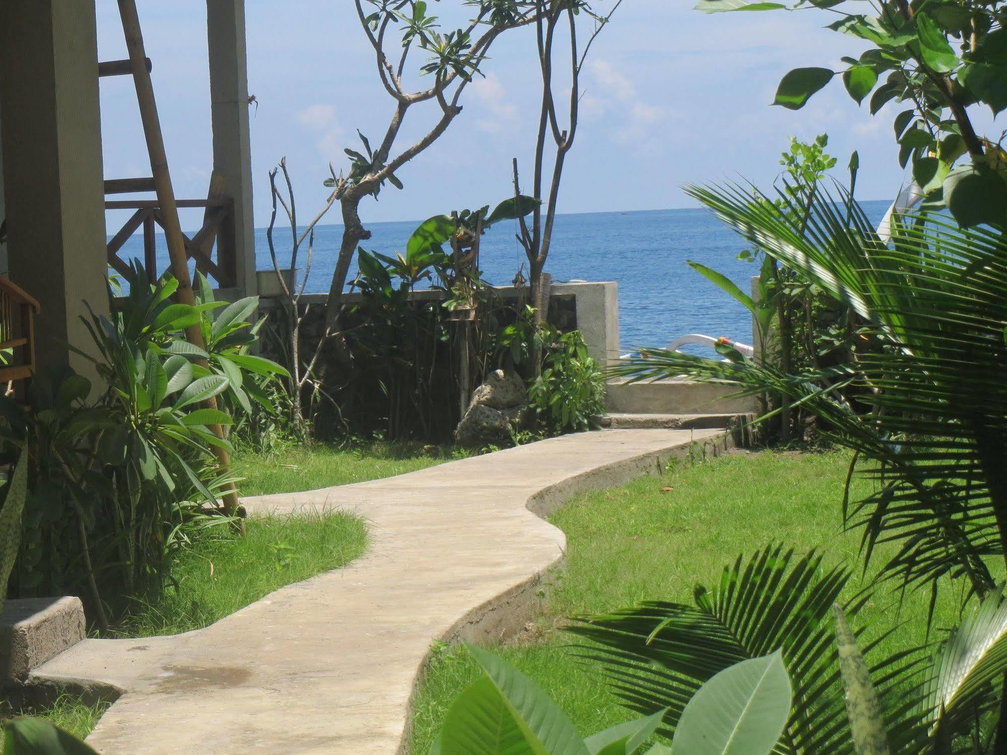 Amed Sari Beach Guesthouse Eksteriør bilde