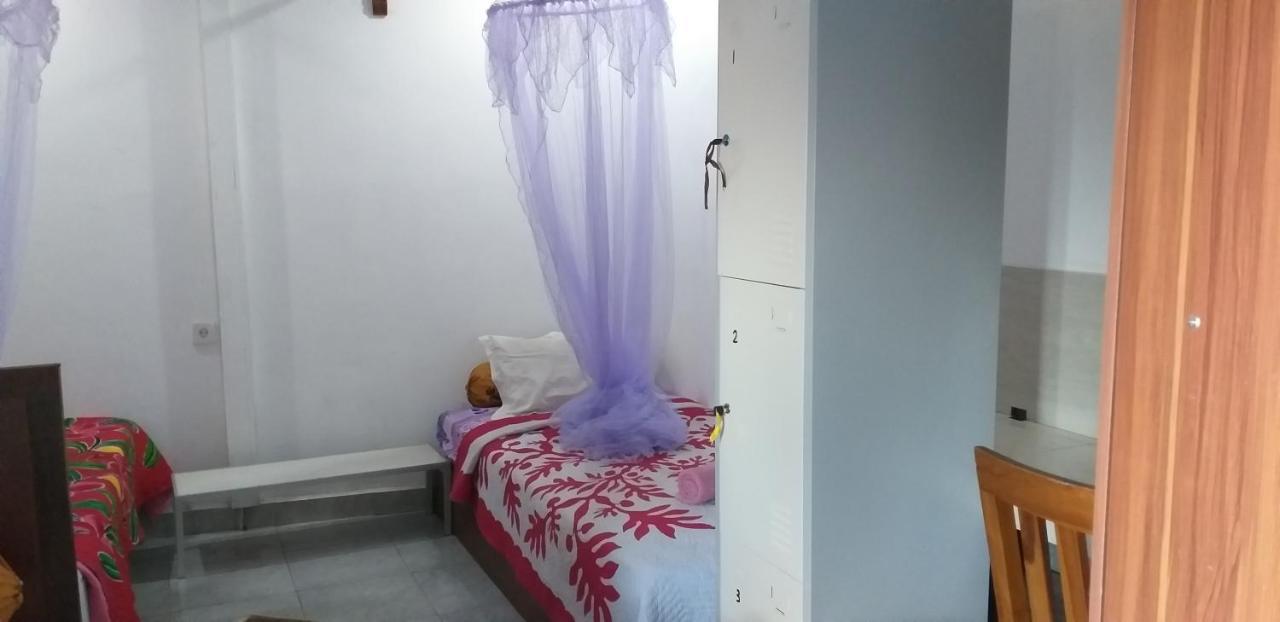 Amed Sari Beach Guesthouse Eksteriør bilde