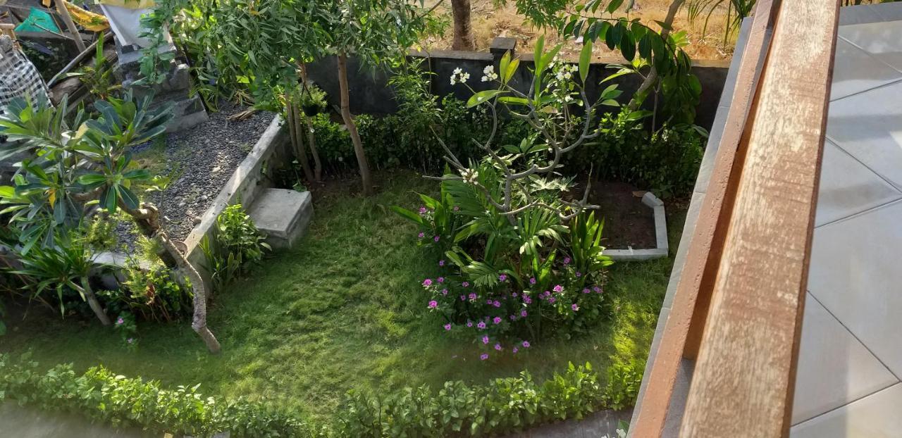 Amed Sari Beach Guesthouse Eksteriør bilde