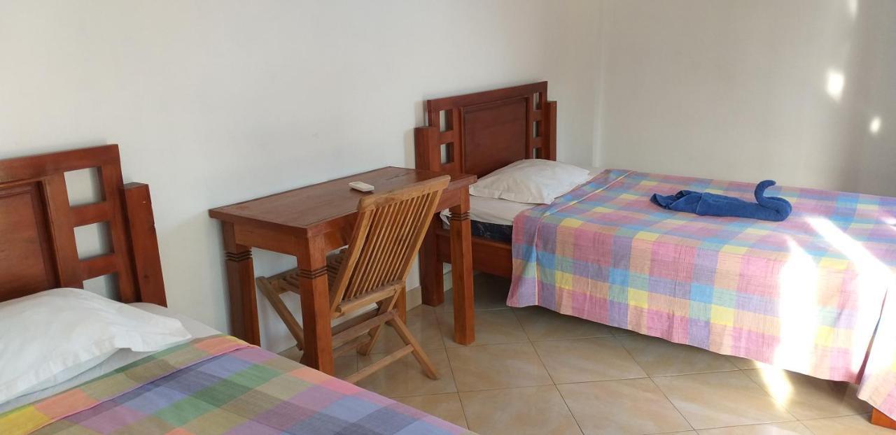 Amed Sari Beach Guesthouse Eksteriør bilde
