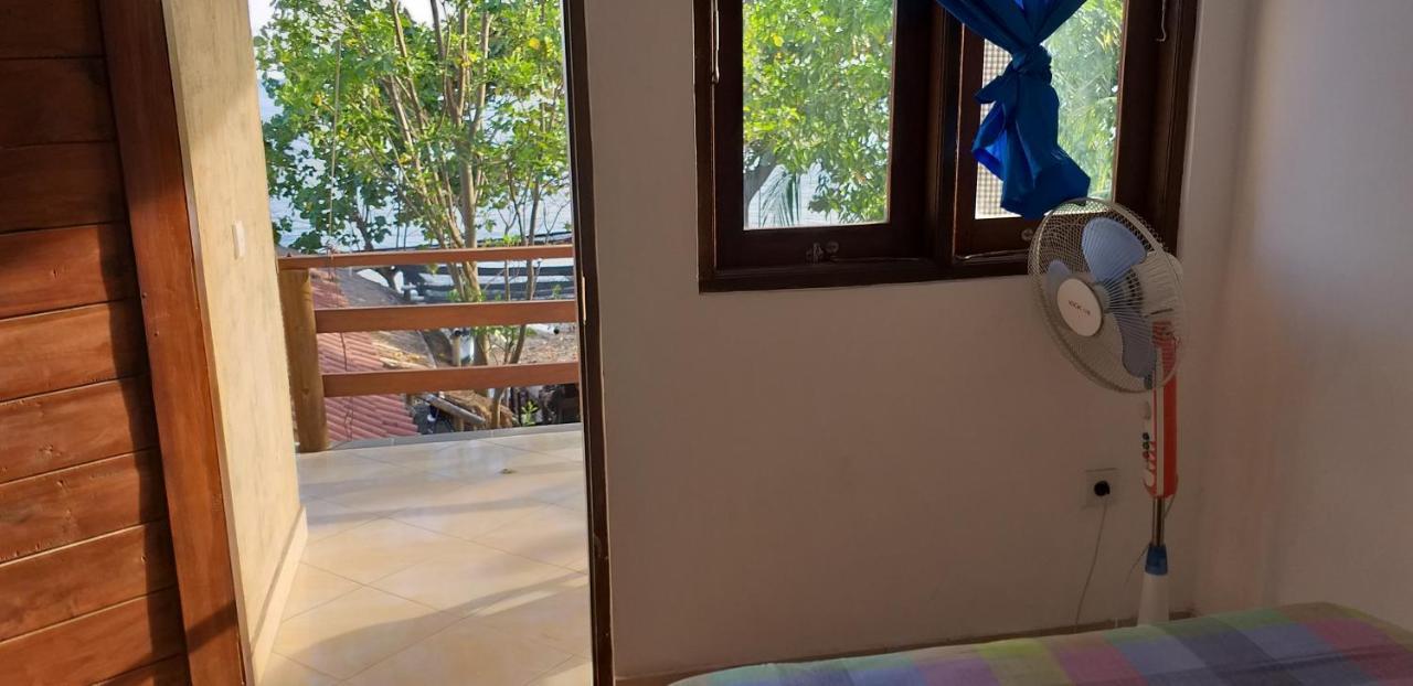 Amed Sari Beach Guesthouse Eksteriør bilde